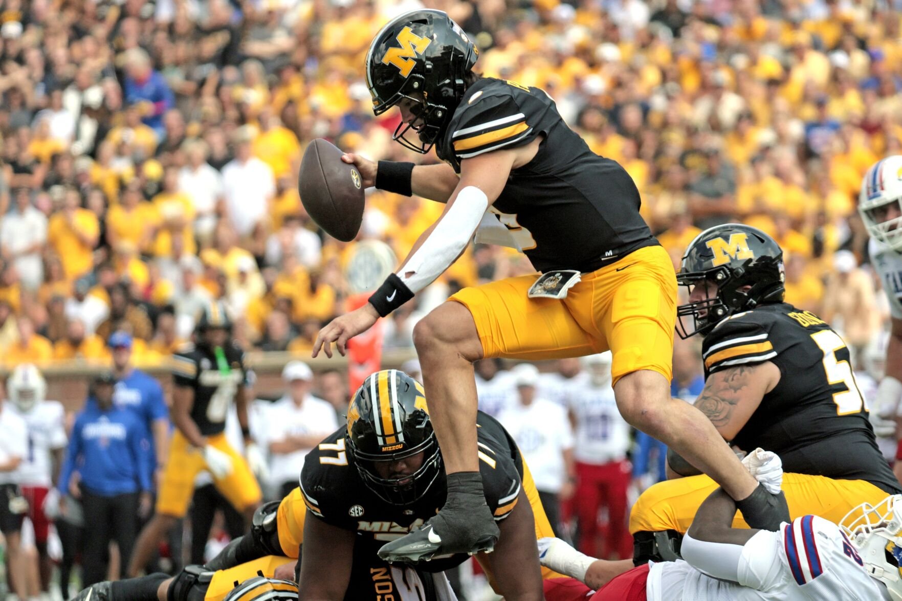 Border War returns as Mzzou host Kansas